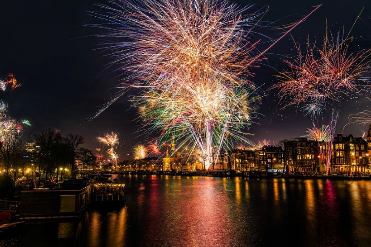 Capodanno ad Amsterdam: offerte e voli a/r per scoprire la magica