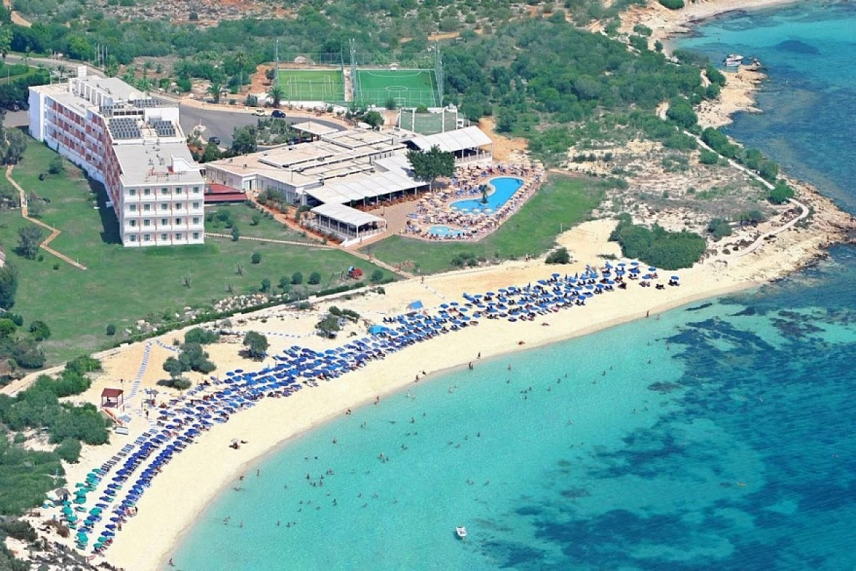 Asterias Beach Hotel 4 stelle: prenota oggi la tua estate 2019 a Cipro