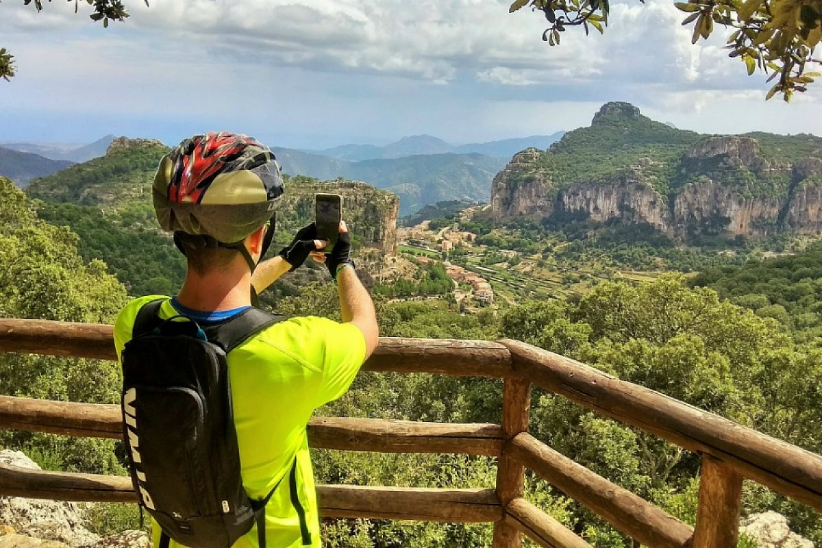 Tour E-Bike da sogno in Sardegna: 8 giorni (7 notti) da 910 euro