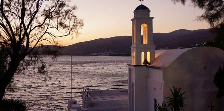 Settembre all'Isola di Tinos con volo da Verona o Venezia