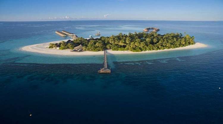 Angaga Island Resort 4 stelle situato nell'Atollo di Ari
