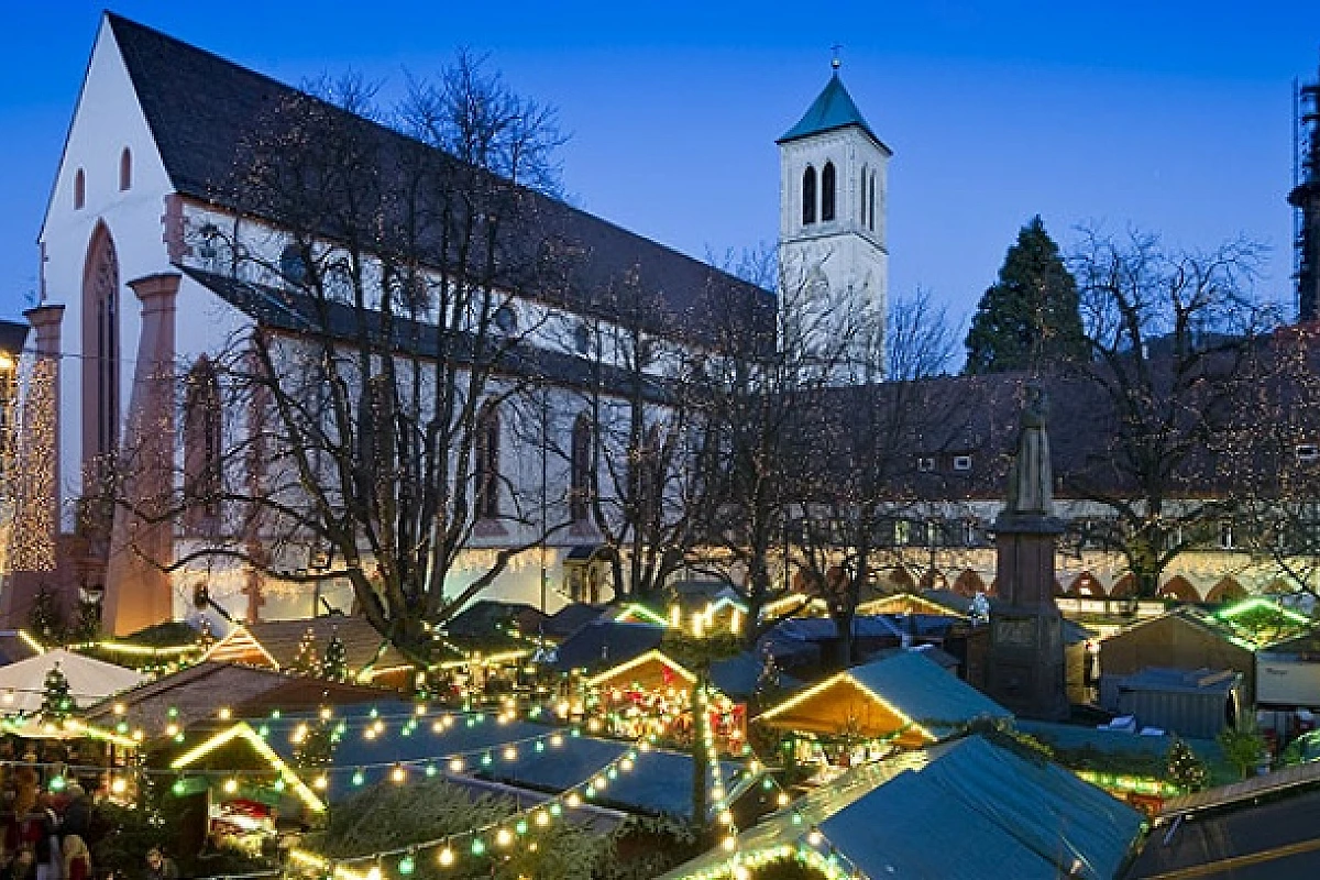 Mercatini di Natale a Friburgo e Foresta nera , bus e tour da Milano