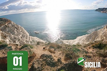 Viaggio in moto in Sicilia di 10 giorni + trasferimento nave incluso mezza pensione