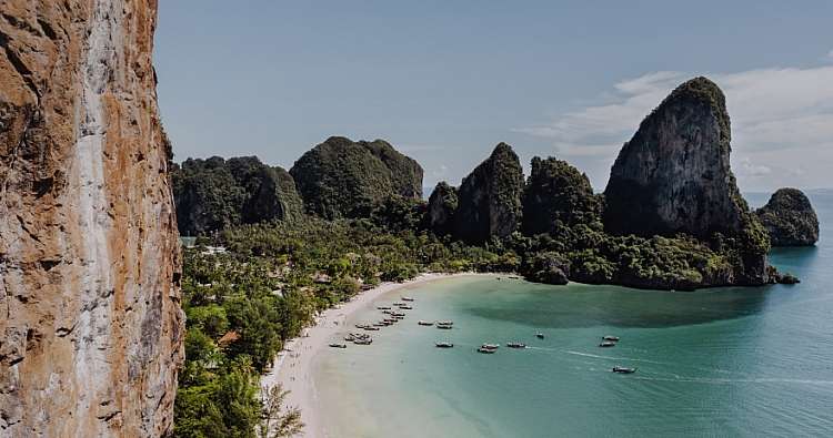 La Thailandia a bordo di un catamarano: a partire da 720 euro