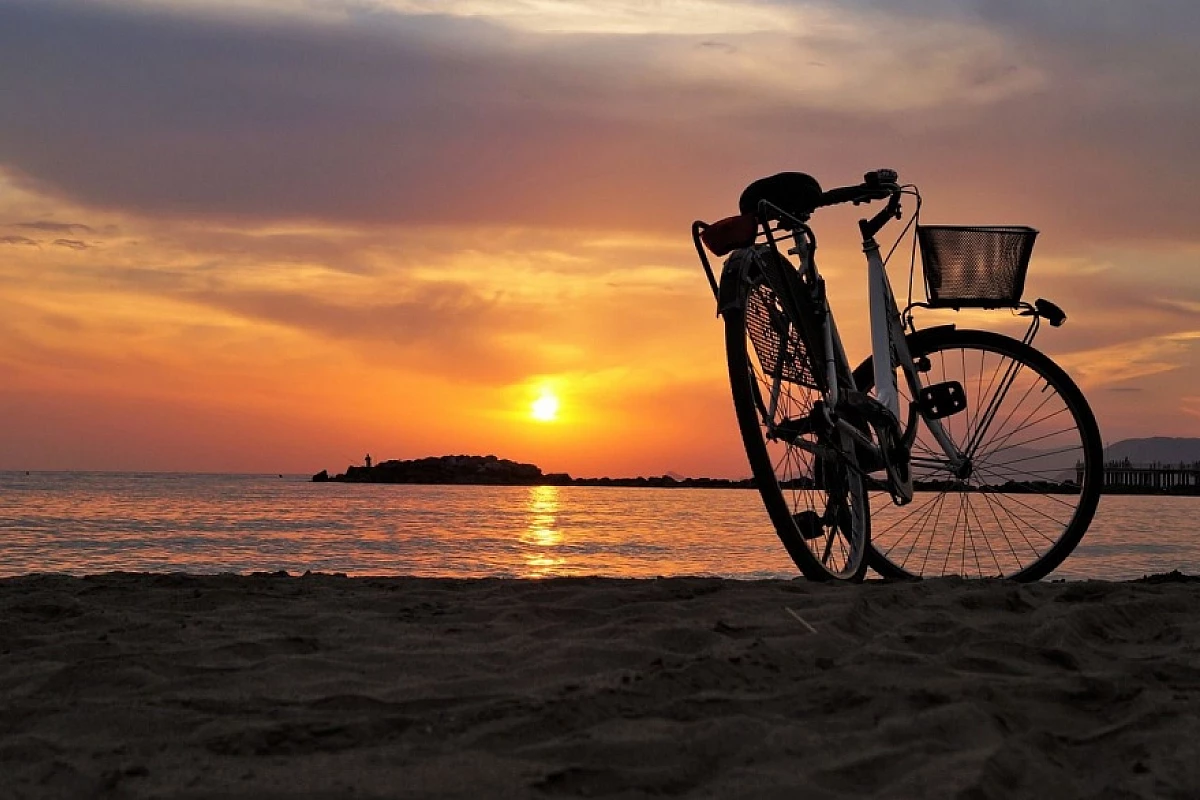 Isole Egadi in Sicilia: Favignana un'isola in bicicletta