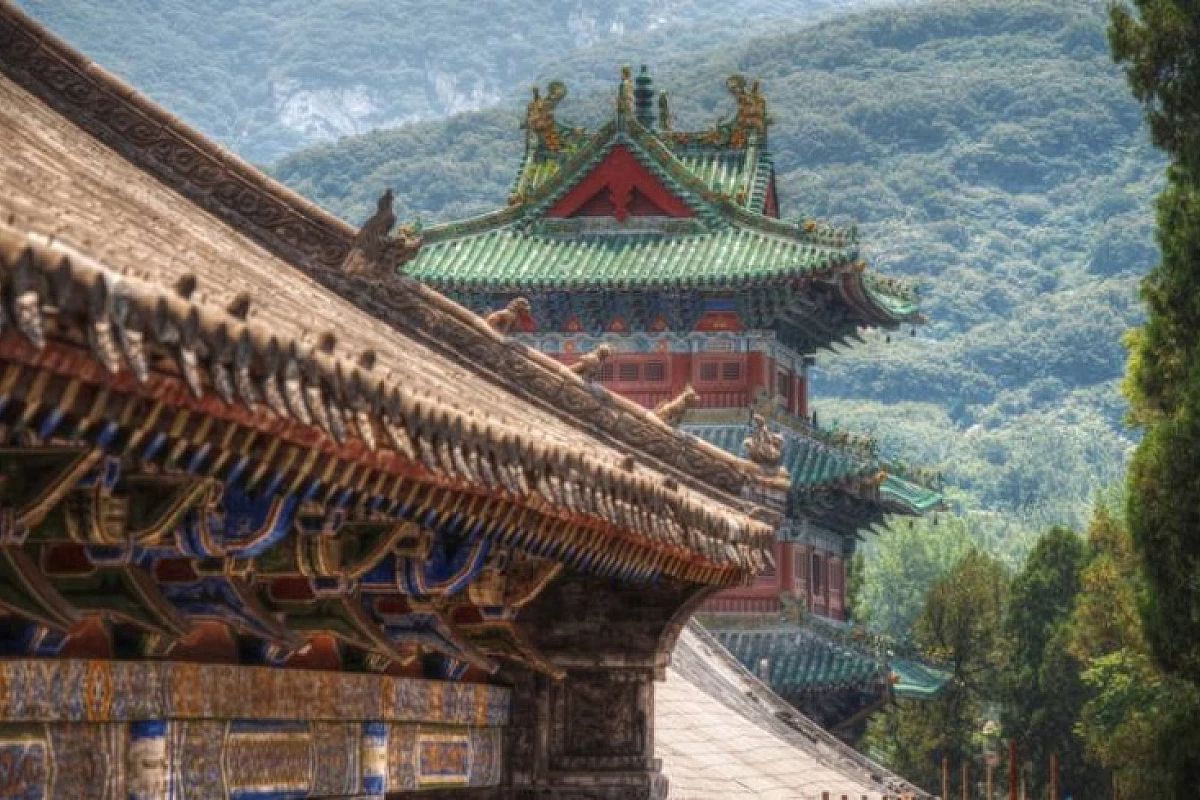 Cina: Sulla via dei templi Buddhisti al ritmo lento del treno