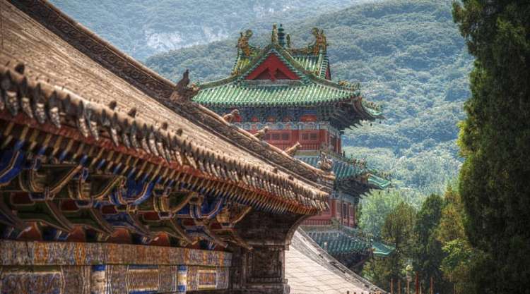 Cina: Sulla via dei templi Buddhisti al ritmo lento del treno