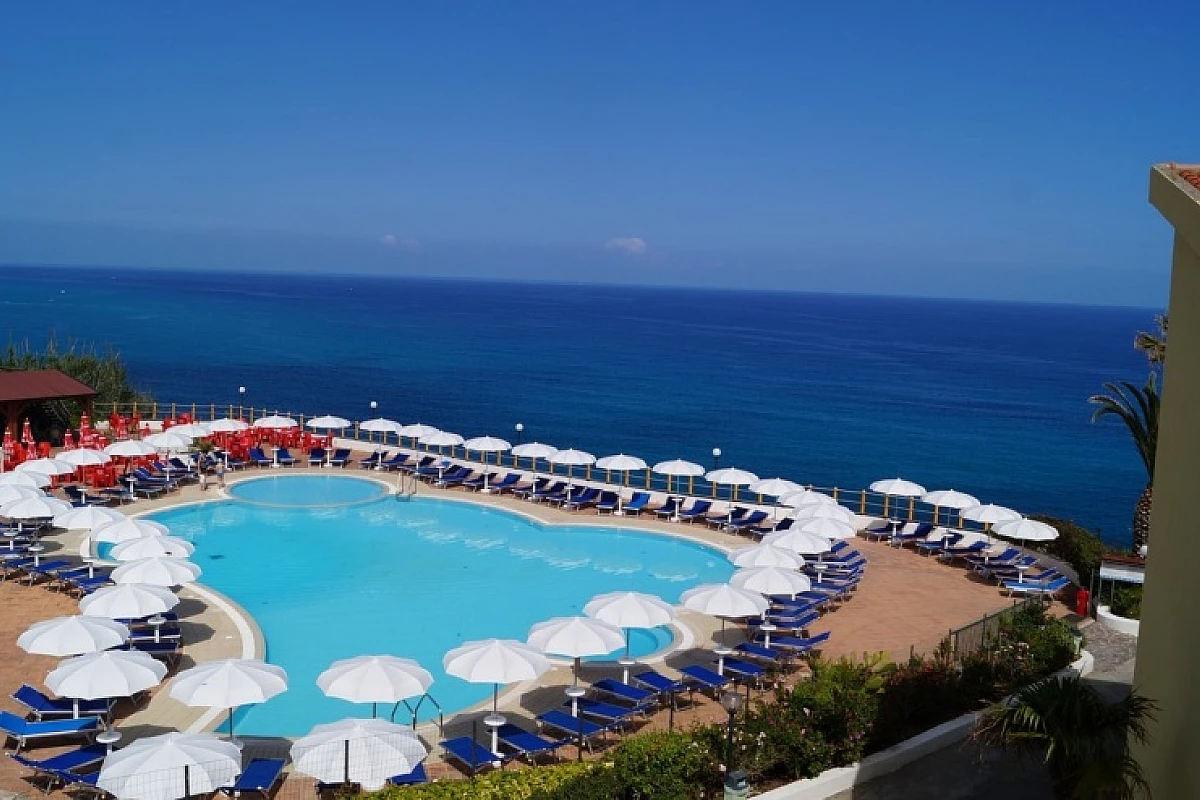 Calabria Mare 2020 al Resort Village Le Rosette a soli 227 €
