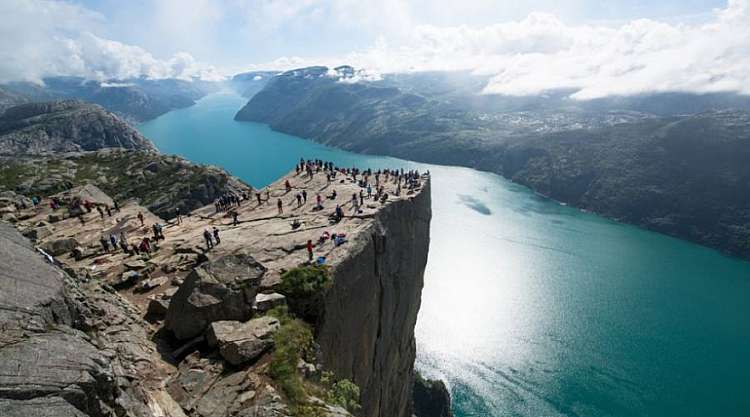 Splendore dei Fiordi: Tour di gruppo in ITALIANO da € 1045,00 pp