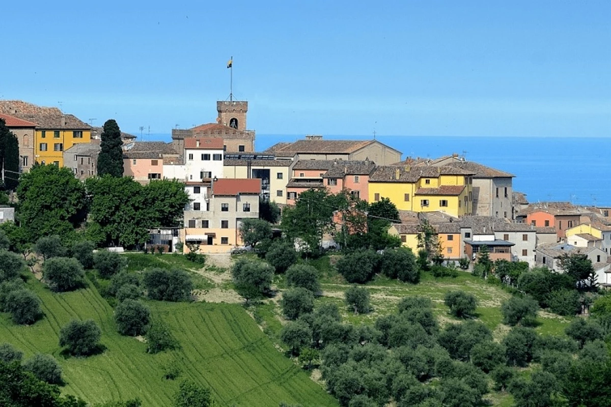 Mondolfo, il bellissimo balcone delle Marche sull'Adriatico da 84 €!