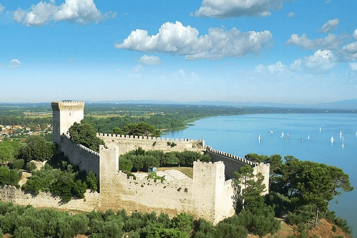 Una rocca che affaccia sul Lago Trasimeno: Castiglione del Lago!