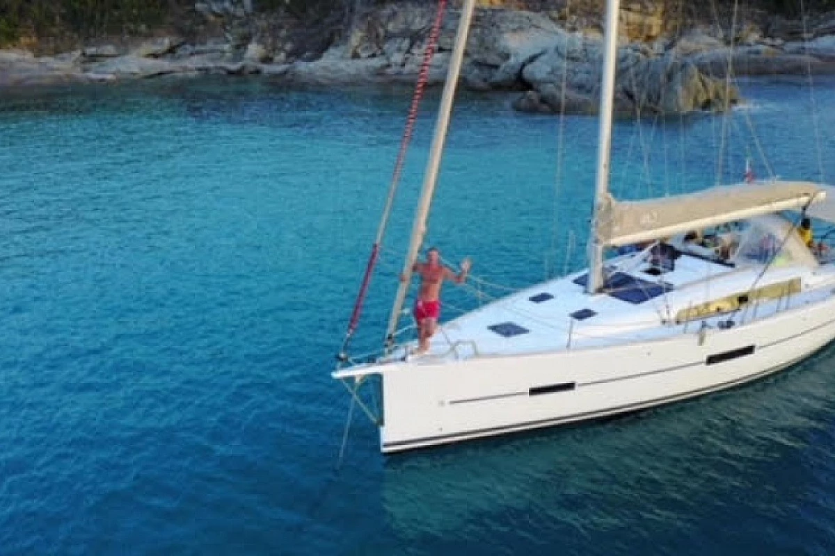 Ibiza: Pasqua in barca a vela a bordo di un catamarano a 349€