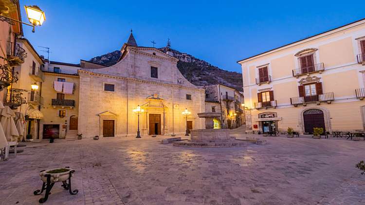 PACENTRO, IL BORGO DELLA MAJELLA, TRA NATURA E TRADIZIONE GASTRONOMICA