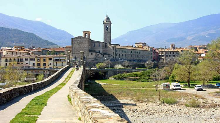 ALLA SCOPERTA DI BOBBIO, IL BORGO PIU' BELLO D'ITALIA DEL 2019!