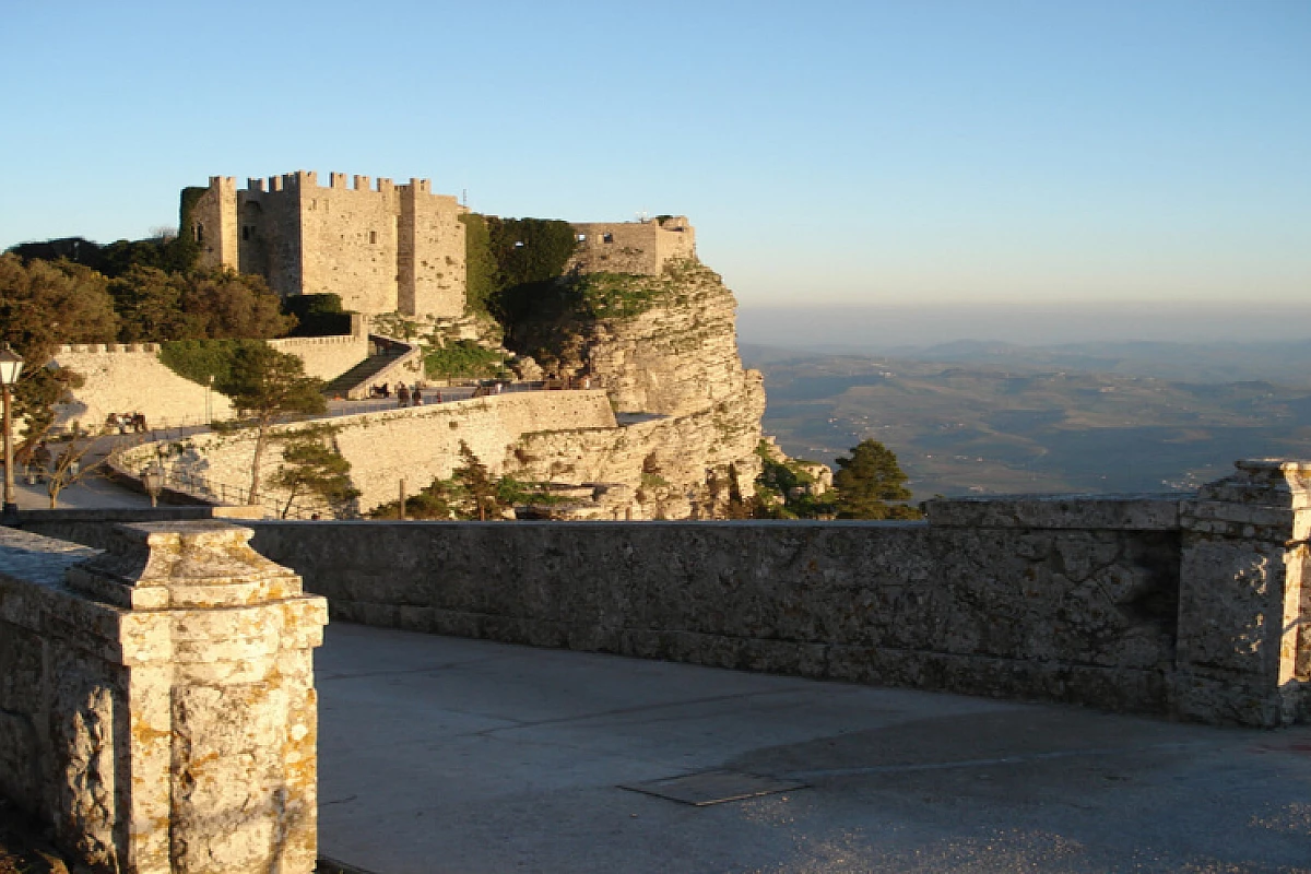 Speciale mare Sicilia: il borgo di Erice con tour in barca da Trapani!