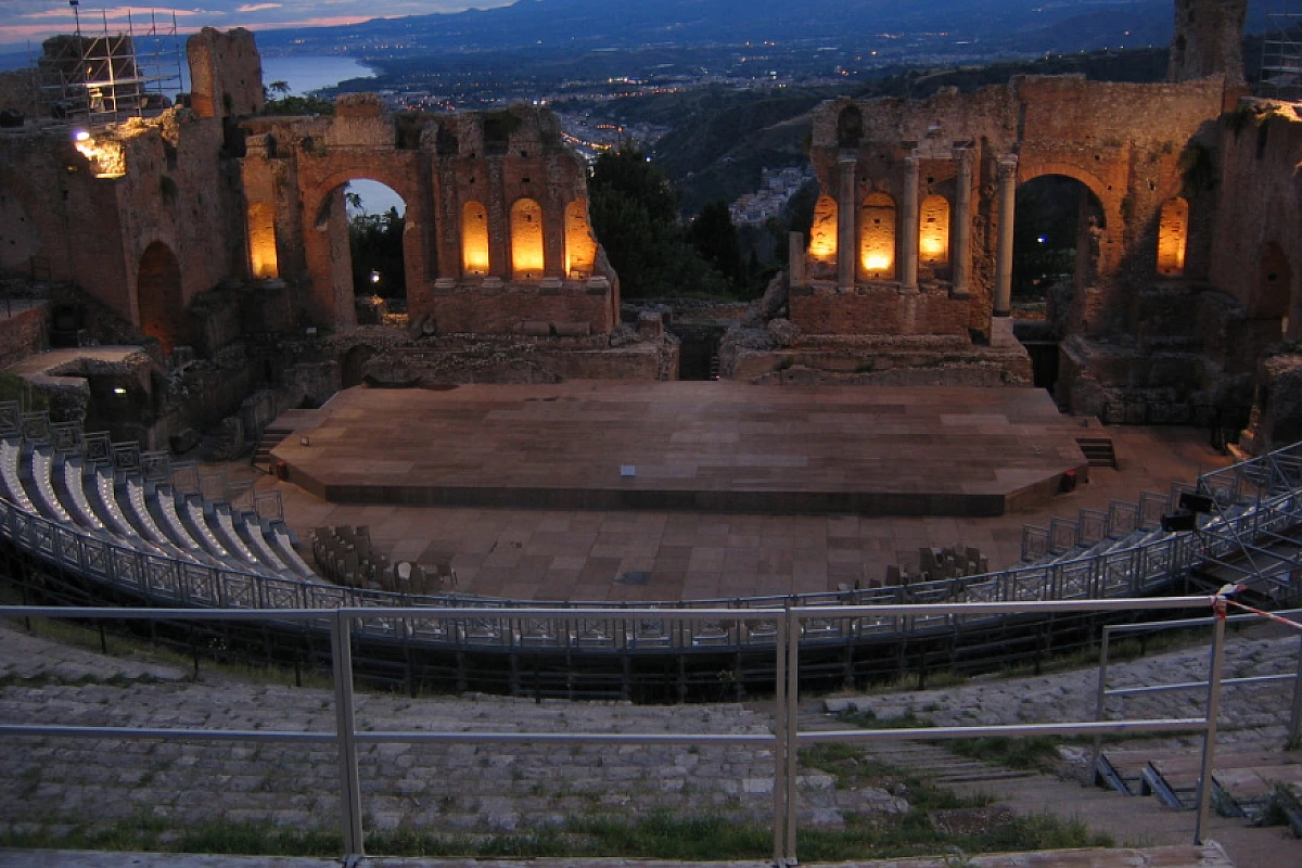 € 425 Self drive a Palermo e Taormina - 7 giorni / 6 notti