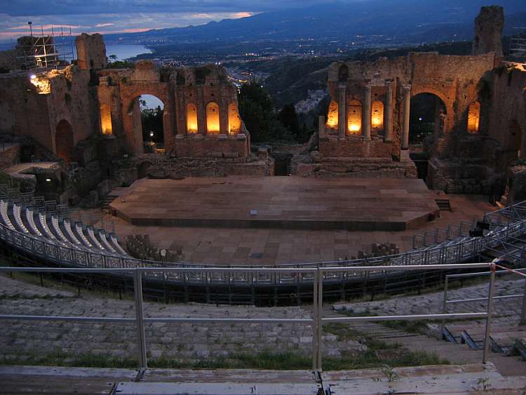 € 425 Self drive a Palermo e Taormina - 7 giorni / 6 notti