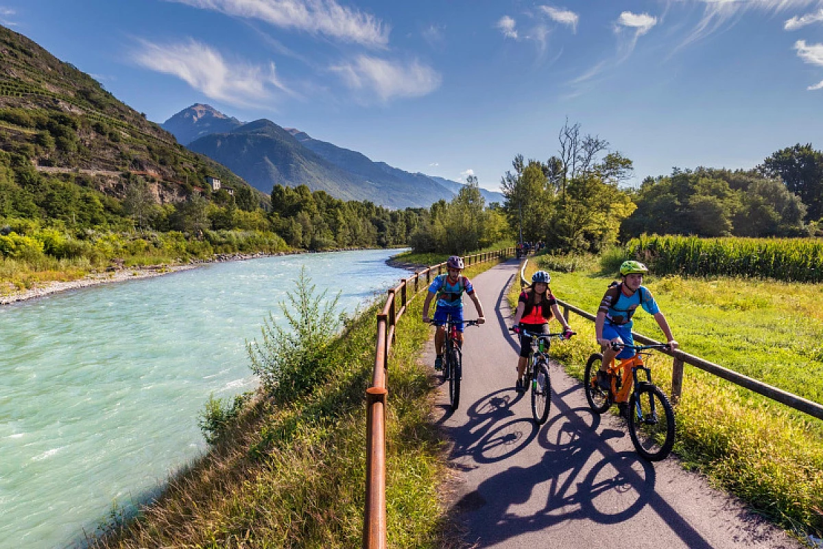 Weekend itinerante di gruppo in Valtellina con l'e-bike.
