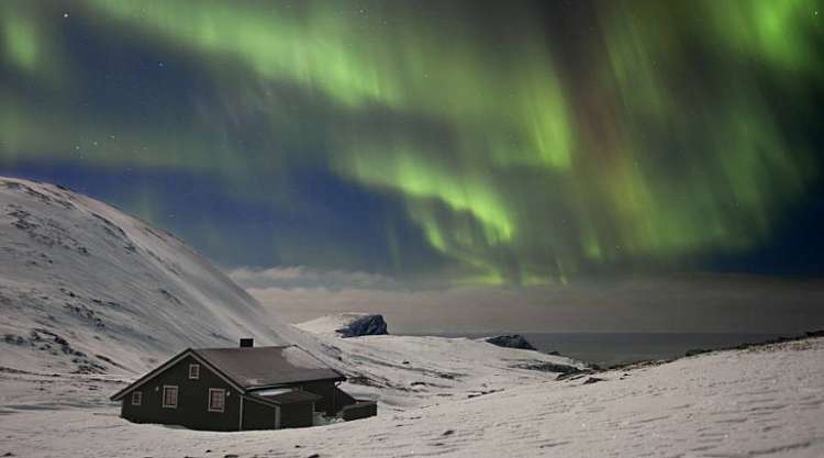 Norvegia Tromso lo spettacolo della città circonda dai fiordi