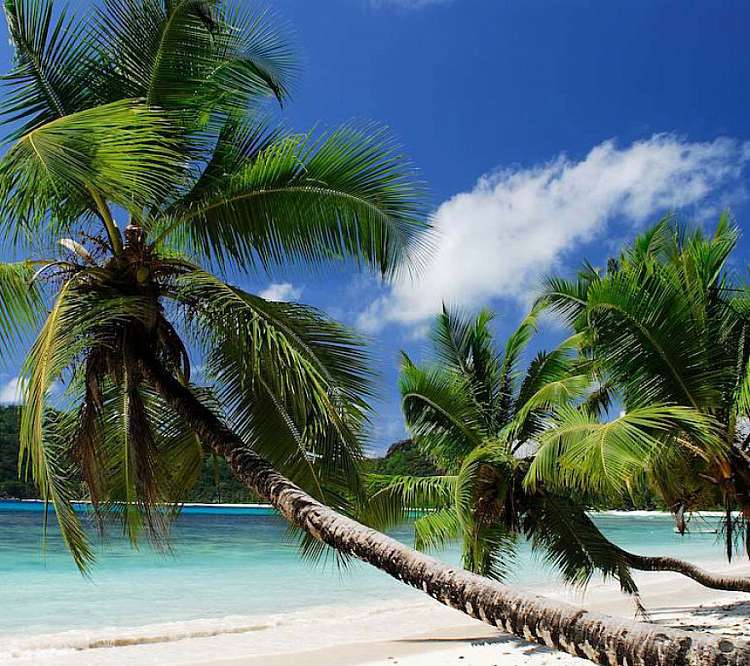 SEYCHELLES: LA DIGUE ISLAND LODGE – MEZZA PENSIONE
