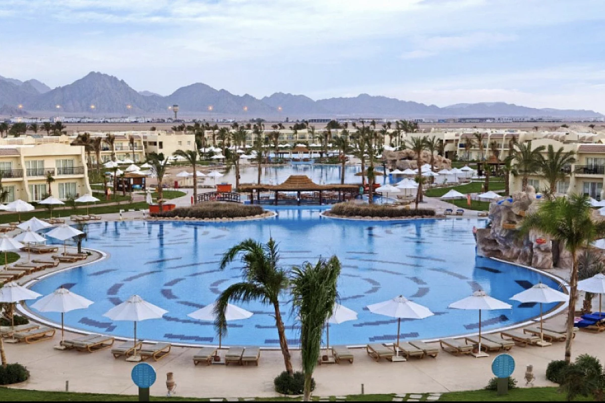 SHARM EL SHEIKH: HILTON SHARKS BAY RESORT 4* - SOFT ALL INCLUSIVE