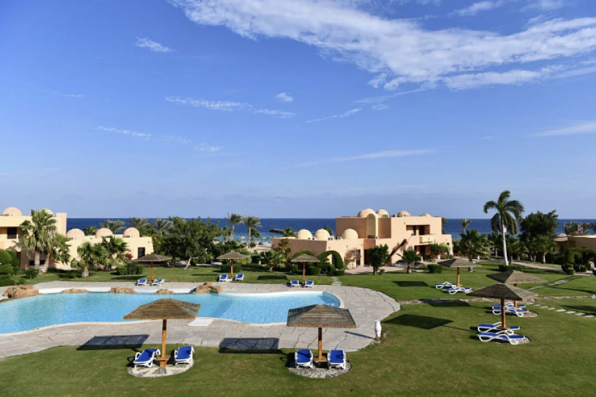 BERENICE: WADY LAHMY AZUR BEACH RESORT - SOFT ALL INCLUSIVE