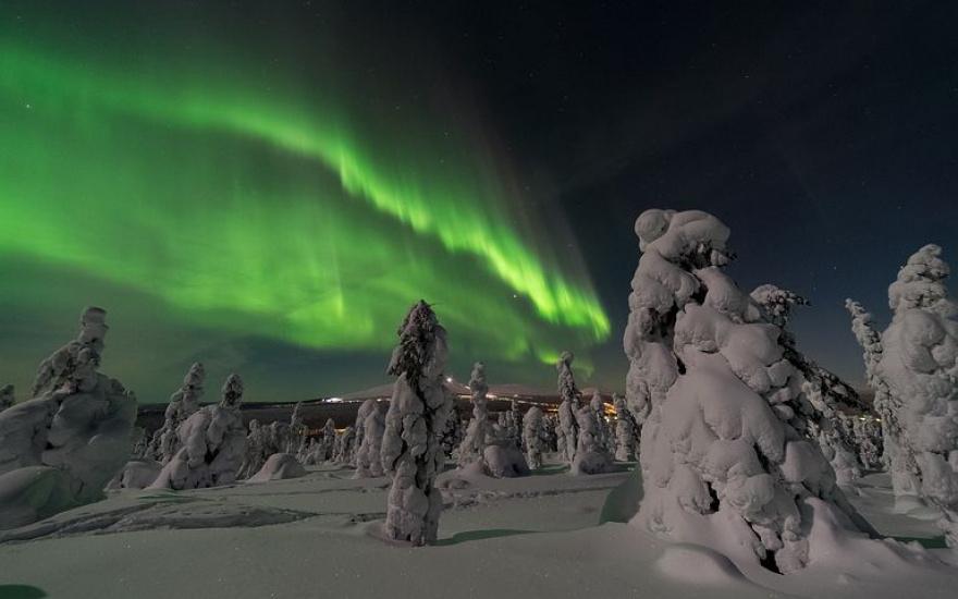FINLANDIA: TOUR AURORA BOREALE E IGLOO DI VETRO