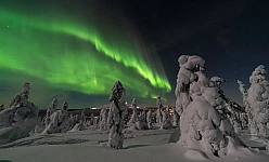 FINLANDIA: TOUR AURORA BOREALE E IGLOO DI VETRO