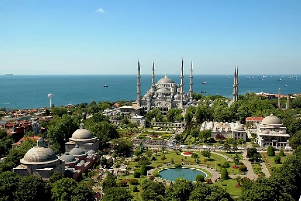 ISTANBUL PARTENZA SPECIALE PONTE 1° MAGGIO HOTEL CENTRUM 3*