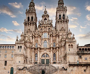 PORTOGALLO & SANTIAGO ESTATE 2025: ALLA SCOPERTA DELLA CITTà UNESCO