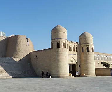 UZBEKISTAN: TOUR INDIVIDUALE UZBEKISTAN CON NUKUS