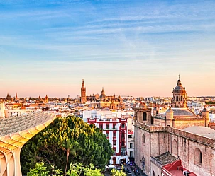 Weekend a Siviglia con volo diretto da Roma e 3 notti tra arte, sole e tradizione andalusa