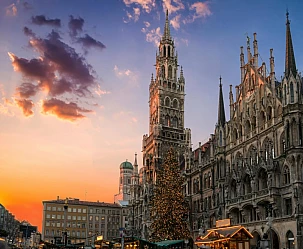 Natale a Monaco di Baviera con volo da Milano e 4 notti tra mercatini, luci e tradizioni bavaresi