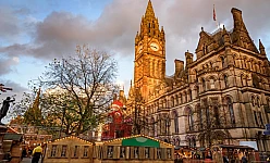 Natale a Manchester con volo da Roma e 3 notti tra luci, mercatini e atmosfera britannica