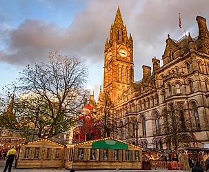 Natale a Manchester con volo da Roma e 3 notti tra luci, mercatini e atmosfera britannica