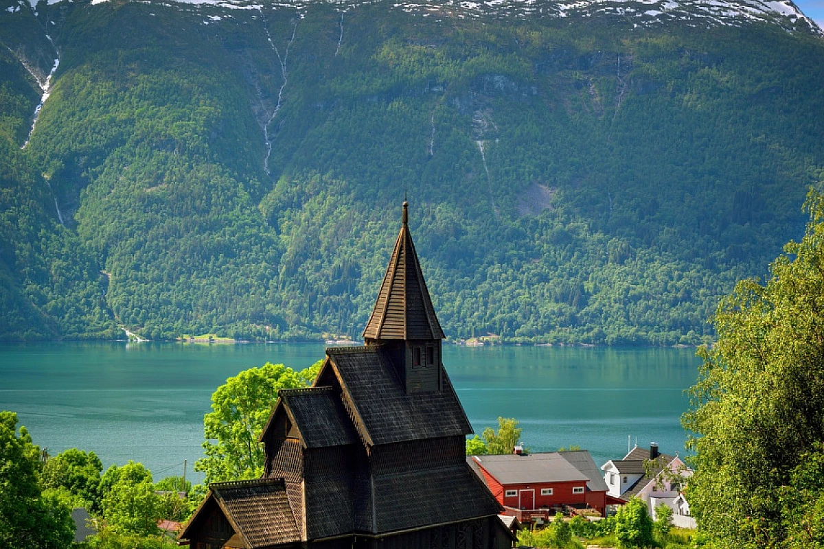 NORVEGIA: TOUR ISOLE LOFOTEN E VESTERÅLEN